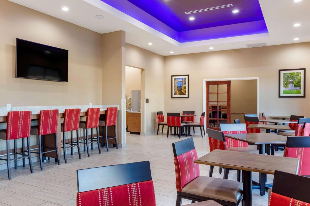 Comfort Suites Greensboro-High Point エクステリア 写真